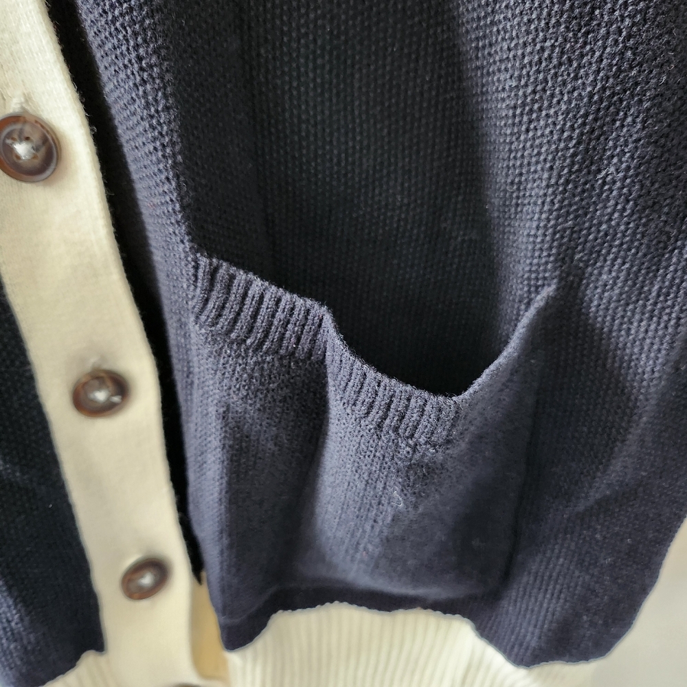 Black Colorblock Button Cardigan - Picture 3 of 7